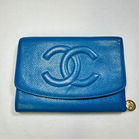 Chanel trifold Caviar Wallet - Picture 1 of 12